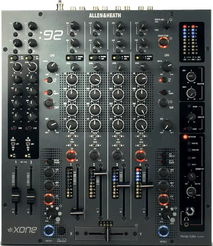 Allen & Heath XONE-92 Console Club - 6 voies stéréo, 2 out stéréo Remise
