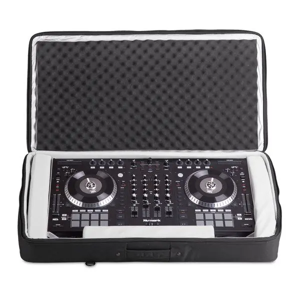 Offre Limitée UDGUrbanite MIDI Controller Sleeve Extra Large Black - U7103BL - Contrôleur DJ