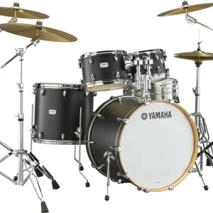 YAMAHA TOUR CUSTOM FUSION 20‘‘/4fûts LICORICE SATIN Marque