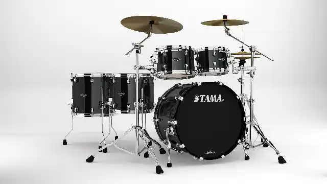 Authentique Tama STARCLASSIC WALNUT/BIRCH 22‘‘/5PCS PIANO BLACK