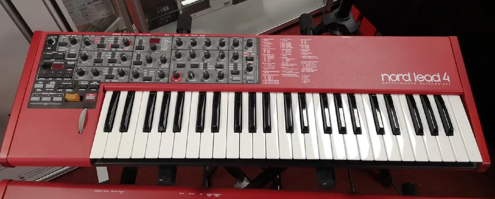 Meilleur Prix NORD NORD LEAD 4 49 notes à modélisation analogique