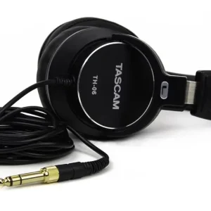 Tascam TH-06 Casque de studio avec technologie Bass XL Quantité Limitée