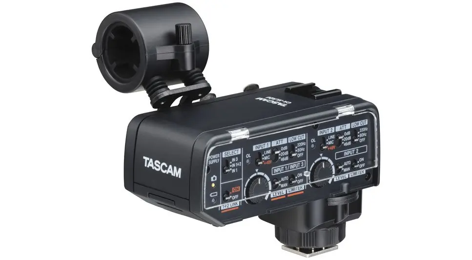 Tascam CA-XLR2D-F Adaptateur microphone XLR pour appareils photo hybrides Authentique