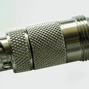 Pas Cher Beyerdynamic Adaptateur antenne TNC (femelle) sur BNC (mâle).