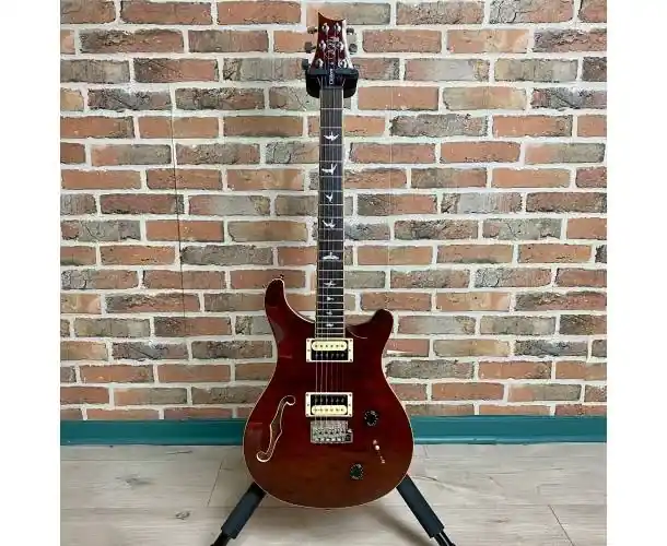 Nouvel Arrivage SE CUSTOM SEMI-HOLLOW (+ HOUSSE/TIGE ET ACCESSOIRES)