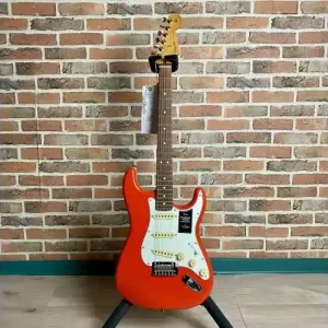 Must-Have STRATOCASTER PLAYER II RW CRR