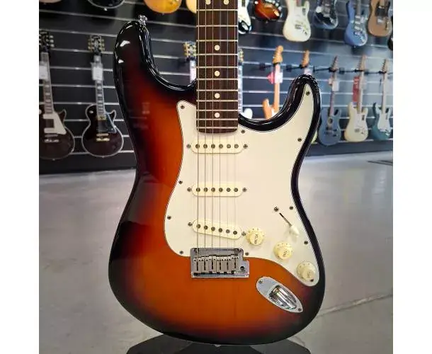 Vente Flash STRAT US 1996 AVEC ETUI
