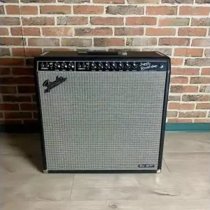 TONE MASTER PRO SUPER REVERB + HOUSSE + FOOTSWITCH Remise
