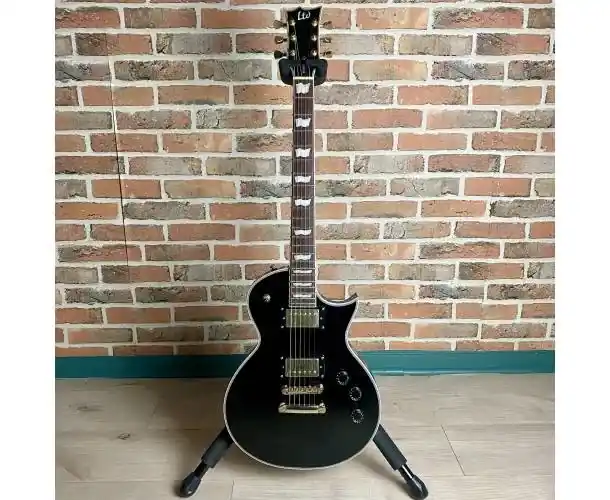 Prix Réduit EC256 BLK