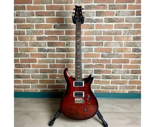 Authentique CUSTOM 24 FIRE RED BURST USA 2012 +ETUI