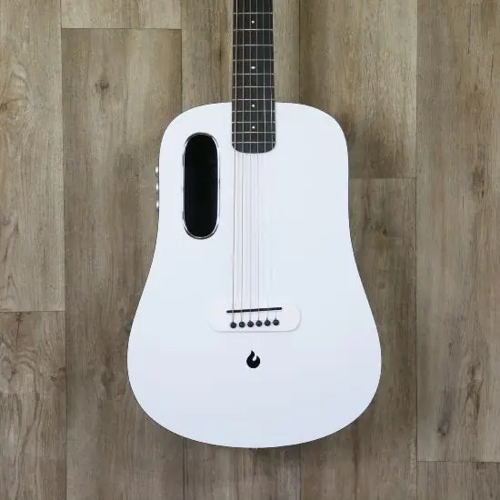 Offre Limitée DISCONTINUE Guitare electro-acoustique Blue Lava original freeboost 36 Walnut frost white