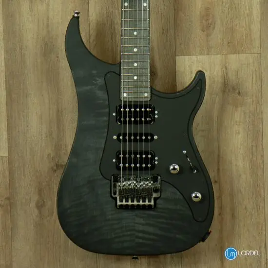 Nouveauté DISCONTINUE Vigier Excalibur Custom HSH Floyd rose velours noir manche érable teinté