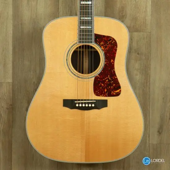 Quantité Limitée Guitare folk Guild D55 naturelle
