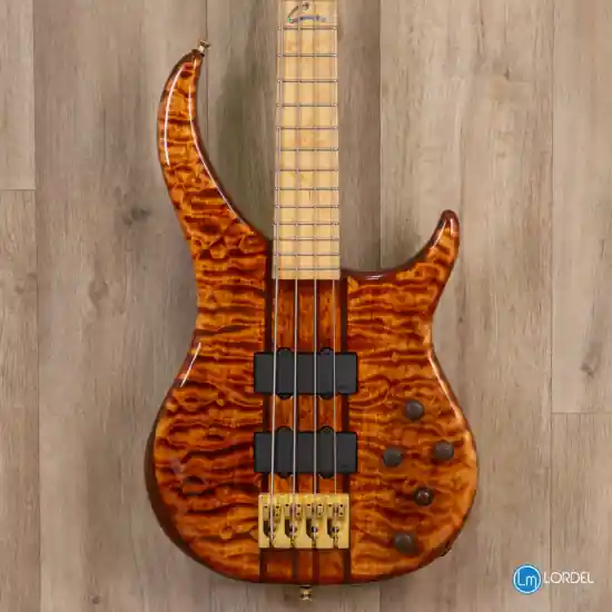 Achetez Aujourd'hui Peavey Cirrus USA Birds eye maple neck Tiger Eye maple