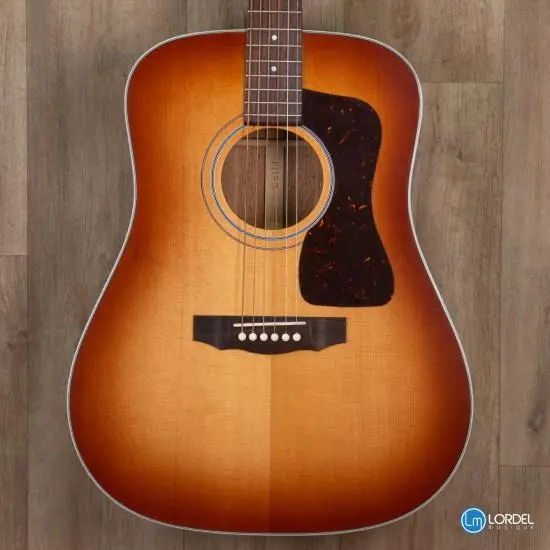 GUILD USA D40 STD Pacific Sunset Burst + Etui Super Prix