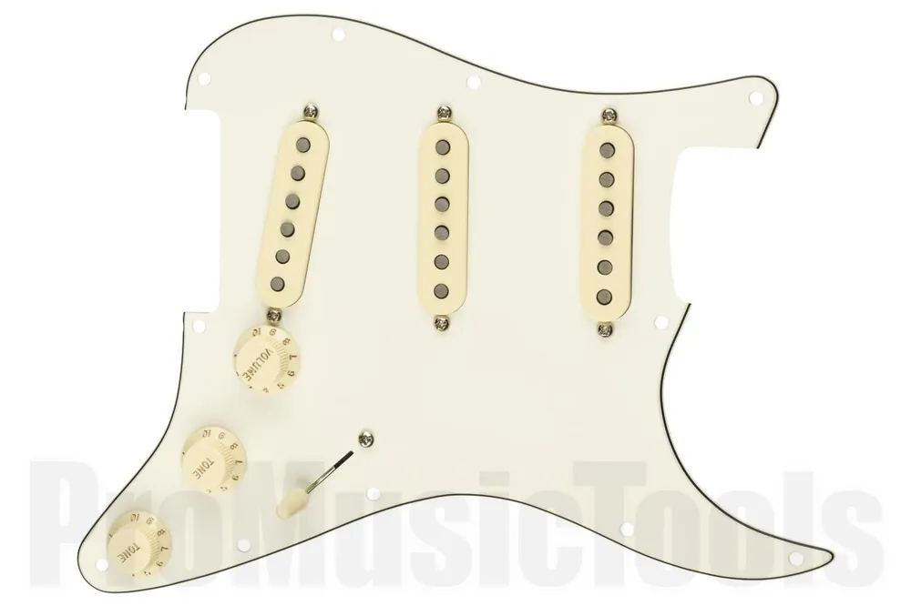 Fender Pre-Wired Strat Pickguard - Tex-Mex SSS - Parchment 11 Hole PG Remise