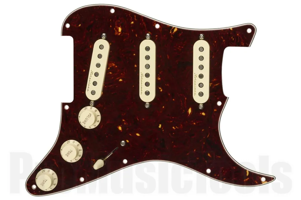 Commande En Gros Fender Pre-Wired Strat Pickguard - Vintage Noiseless SSS - Tortoise Shell 11 Hole PG
