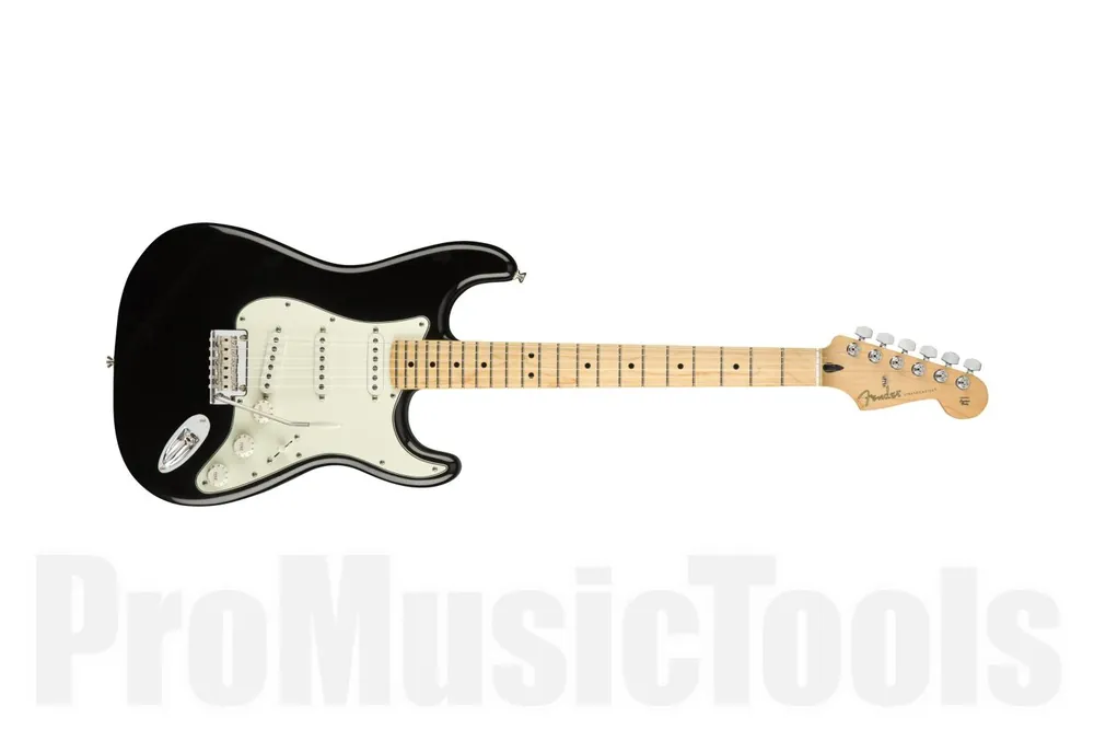 Fender Player Stratocaster MN - Black Bon Plan